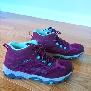 Women’s Size 6M Merrell Moab FST Mid Waterproof Hiking Boots Magenta Purple
